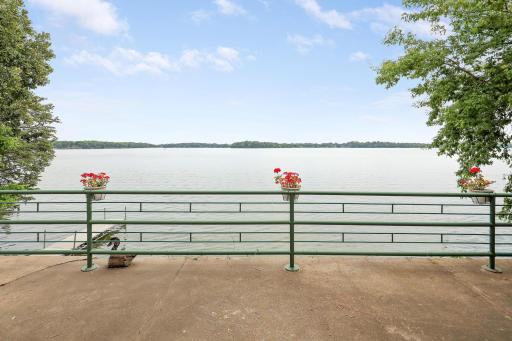 24301 W Cedar Lake Drive, New Prague, MN 56071