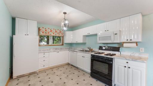 32478 Sunrise Road, Avon, MN 56310