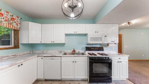 32478 Sunrise Road, Avon, MN 56310