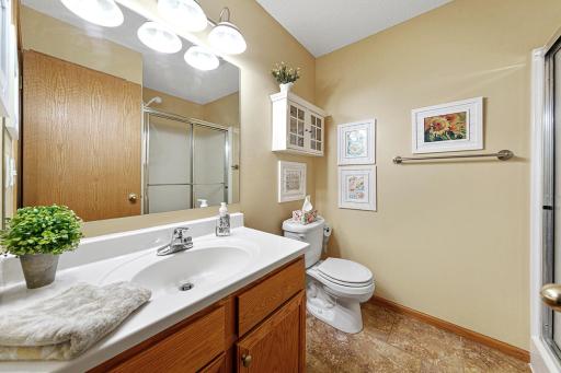 Tiled primary 3/4 bath