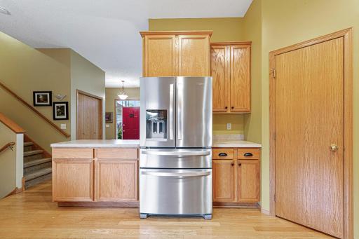 Kitchen island is movable, and can be set her as a peninsula. y