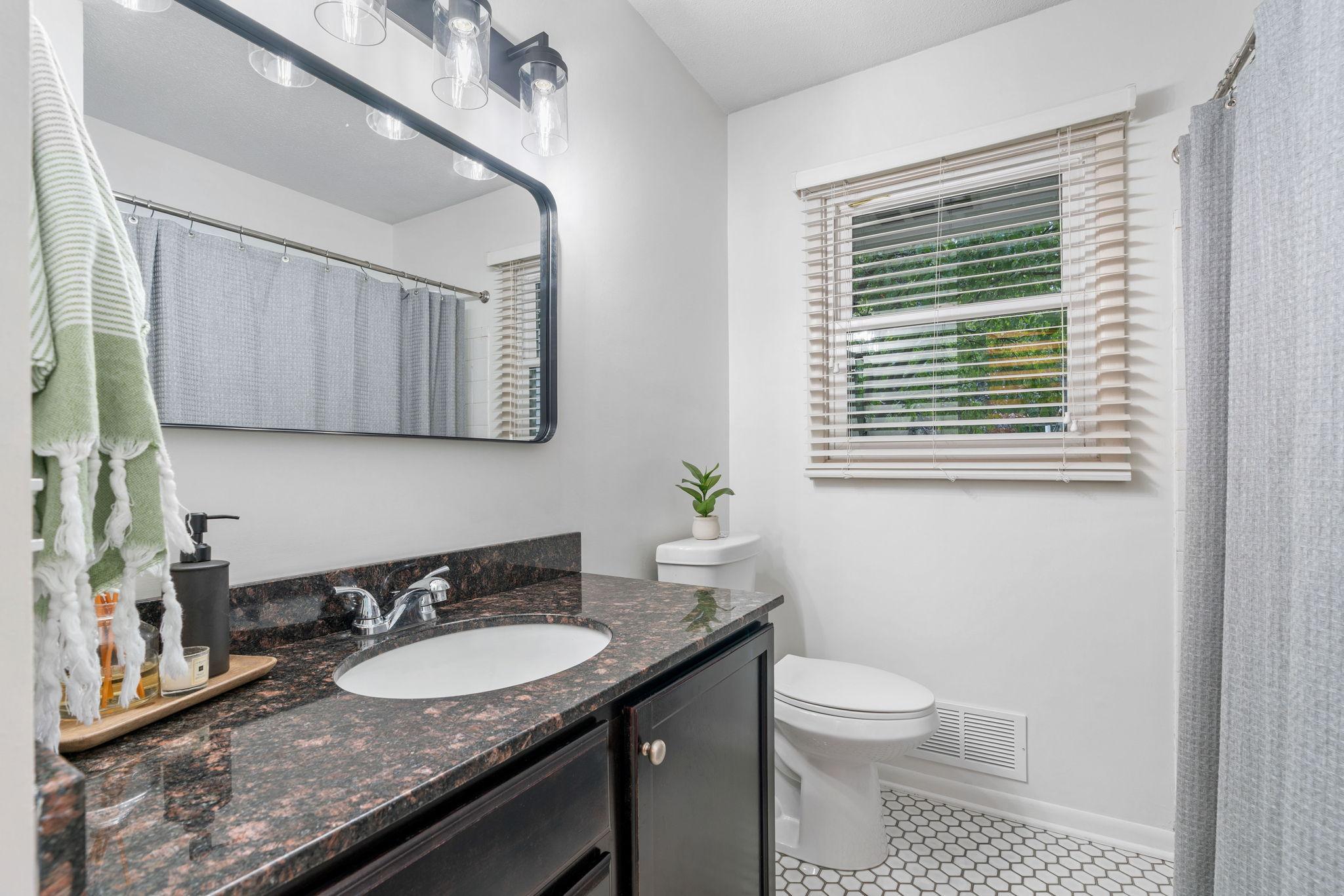 Full bath, main floor
