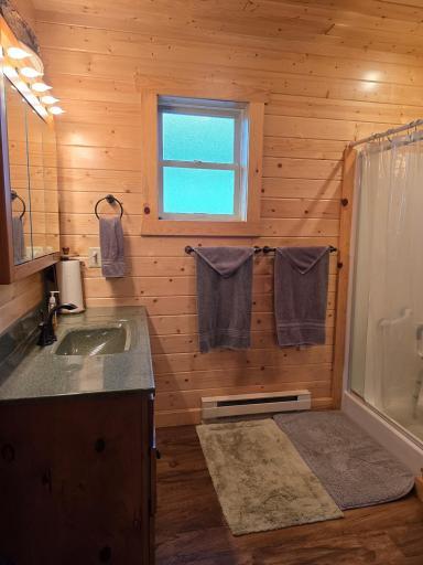 Guest House Bath .jpg