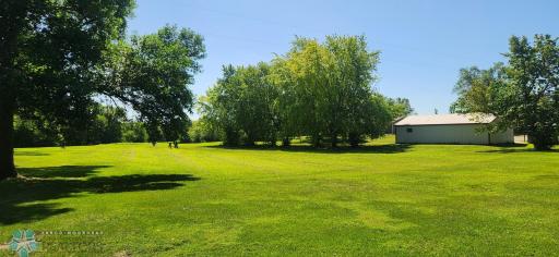 792 2nd Street NW, Hillsboro, ND 58045