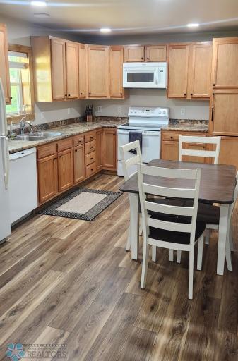792 2nd Street NW, Hillsboro, ND 58045