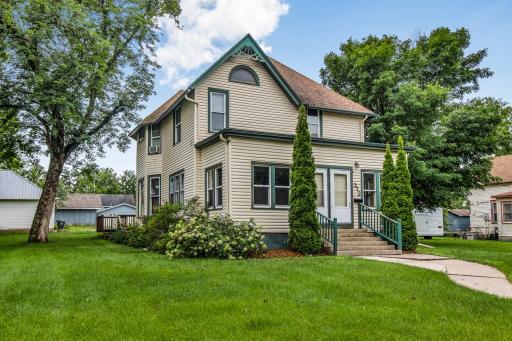 310 & 312 4th Avenue SW, Hutchinson, MN 55350