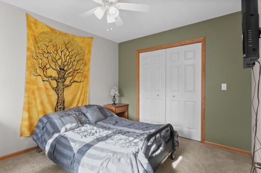 10013 Georgia Avenue N, Minneapolis, MN 55445