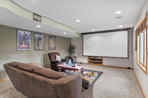 10013 Georgia Avenue N, Minneapolis, MN 55445