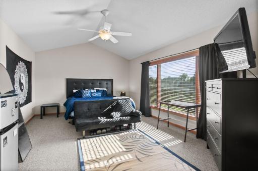 10013 Georgia Avenue N, Minneapolis, MN 55445