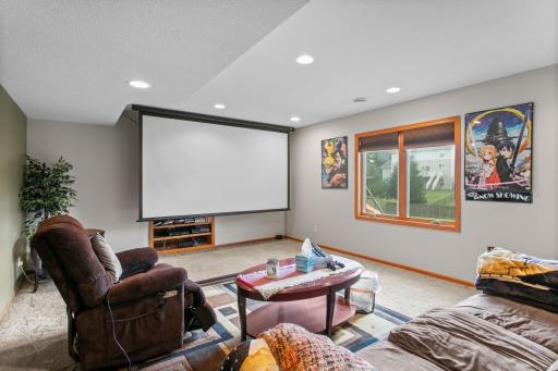 10013 Georgia Avenue N, Minneapolis, MN 55445