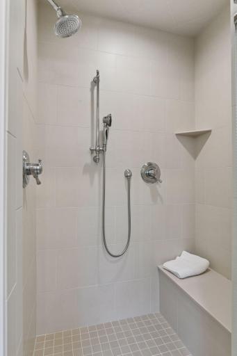 6813 Dakota Trail, Minneapolis, MN 55439
