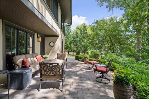 6813 Dakota Trail, Minneapolis, MN 55439