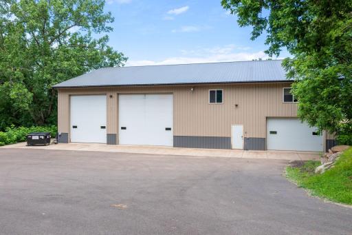 16 ft garage doors, upper level apartment