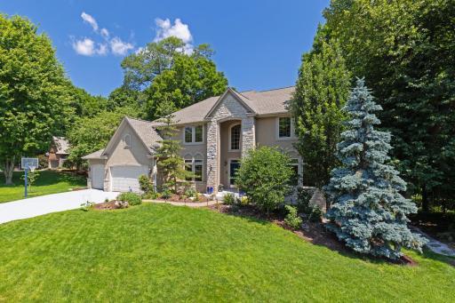 6354 Oxbow Bend, Chanhassen, MN 55317