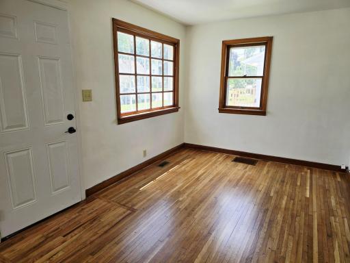 915 14th Avenue SE, Austin, MN 55912