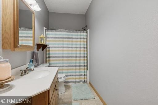32396 59th Avenue Way, Cannon Falls, MN 55009