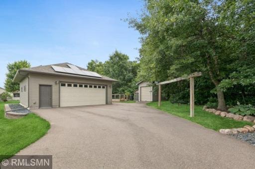 Detached 28 x 32 garage - heated with in floor heating