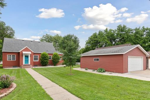 204 Edward Avenue North - Spacecrafting - 0002.jpg