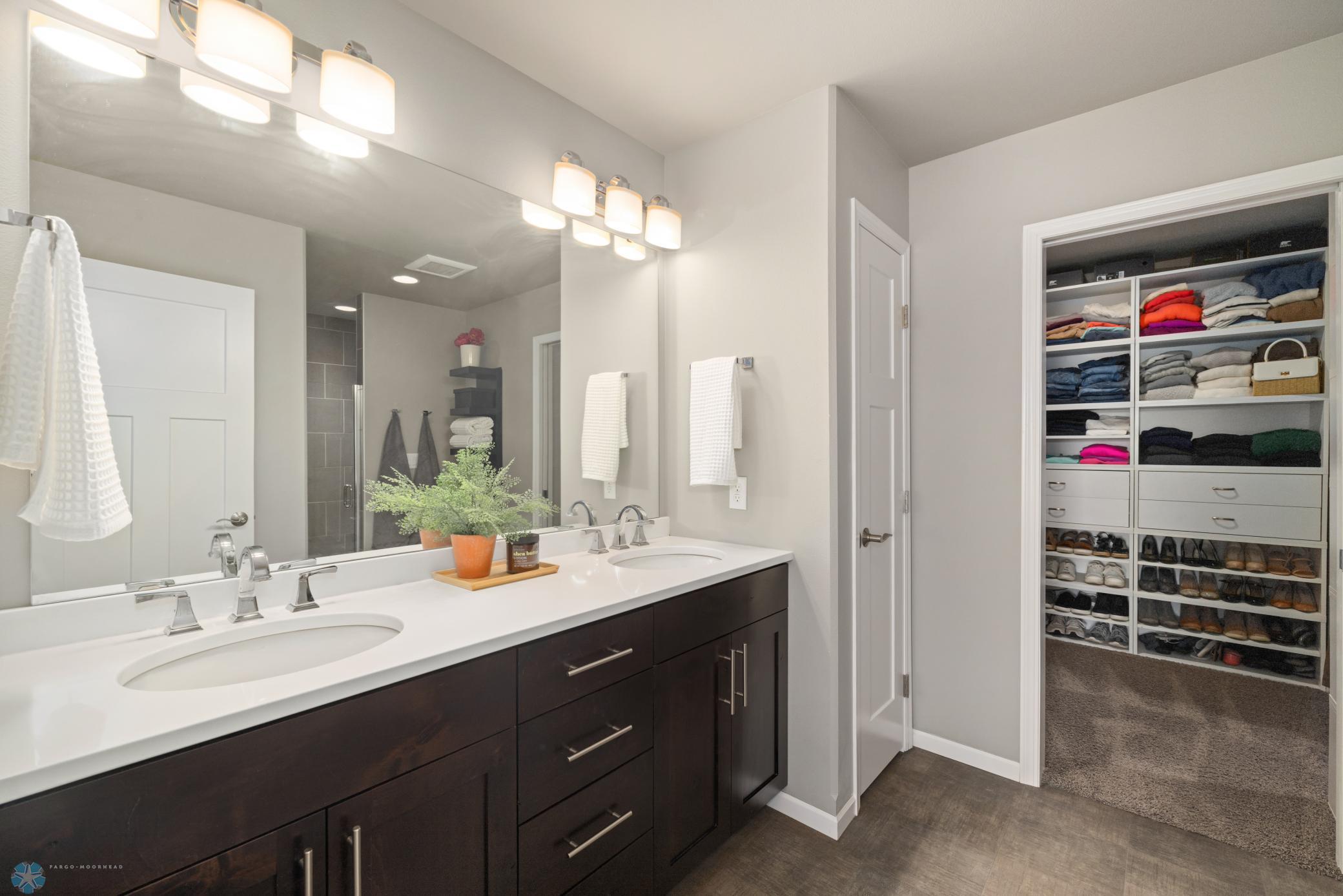 Amdak__3729 4th St E West Fargo ND_0071.jpg