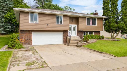2735 Chisholm Avenue, North Saint Paul, MN 55109