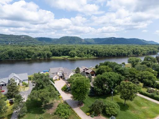 830 Prairie Island Road N, Winona, MN 55987