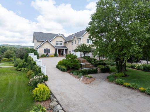 830 Prairie Island Road N, Winona, MN 55987