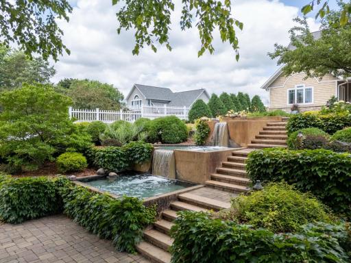 830 Prairie Island Road N, Winona, MN 55987