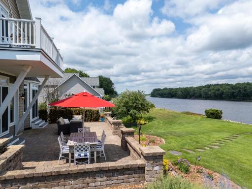 830 Prairie Island Road N, Winona, MN 55987