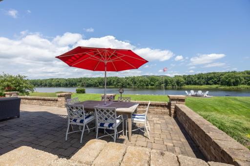 830 Prairie Island Road N, Winona, MN 55987
