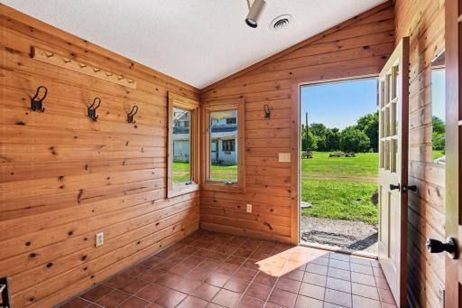 8847 47th Street SW, Howard Lake, MN 55349
