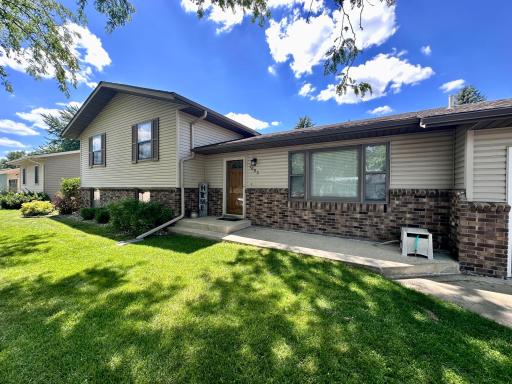 1002 Woodfern Drive, Marshall, MN 56258