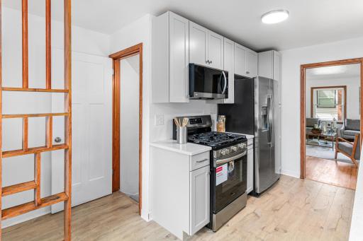 2196 7th Street W, Saint Paul, MN 55116