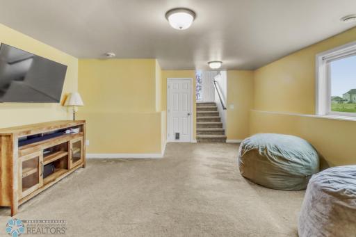 1334 6th Street NW, West Fargo, ND 58078
