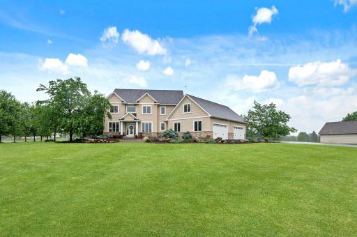 Welcome to this executive home that overlooks the 13th hole!