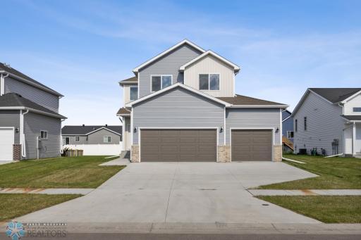 7326 28th Street S, Fargo, ND 58104