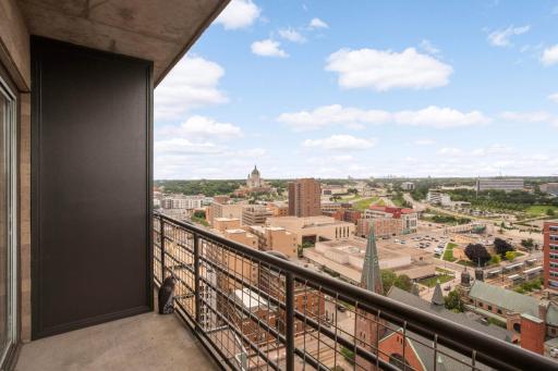 66 9th Street E, 2714, Saint Paul, MN 55101