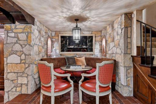 2735 Dean Parkway, Minneapolis, MN 55416