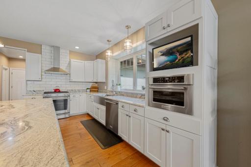 6204 Shamrock Drive, Madison Lake, MN 56063