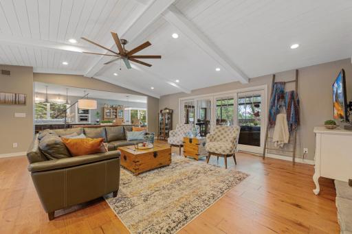 6204 Shamrock Drive, Madison Lake, MN 56063