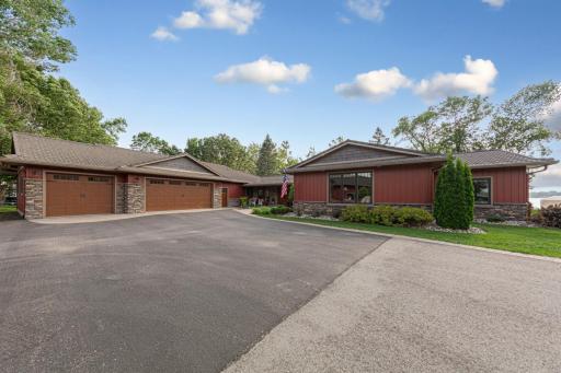 6204 Shamrock Drive, Madison Lake, MN 56063