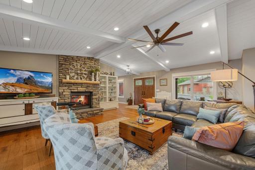 6204 Shamrock Drive, Madison Lake, MN 56063