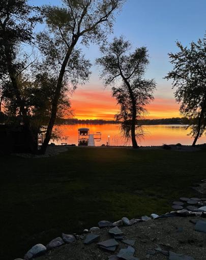 6204 Shamrock Drive, Madison Lake, MN 56063