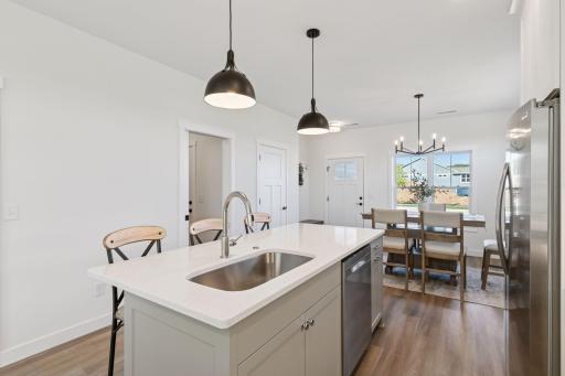 Large center island prefect for entertaining