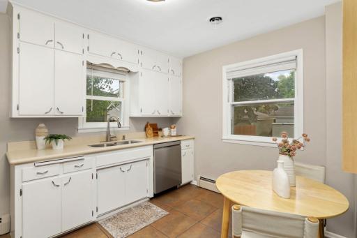 1272 Hartford Avenue, Saint Paul, MN 55116