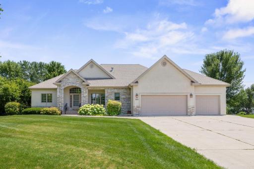 1215 W Shore Drive SW, Hutchinson, MN 55350