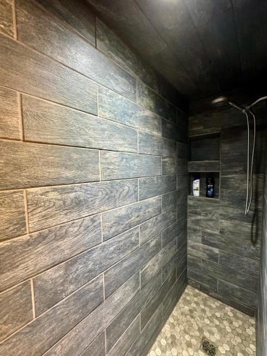 Tile Shower in 3/4 Main Level Bathroom