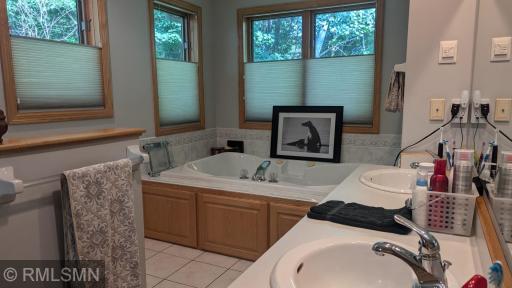21021 Fresno Street NW, Elk River, MN 55330