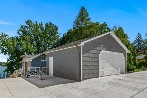5052 Edgewater Drive, Mound, MN 55364
