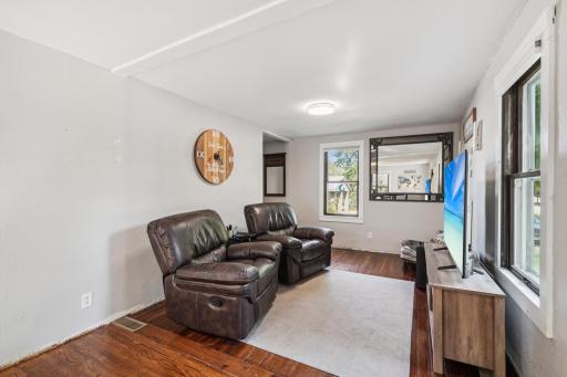 1715 10th Street E, Glencoe, MN 55336