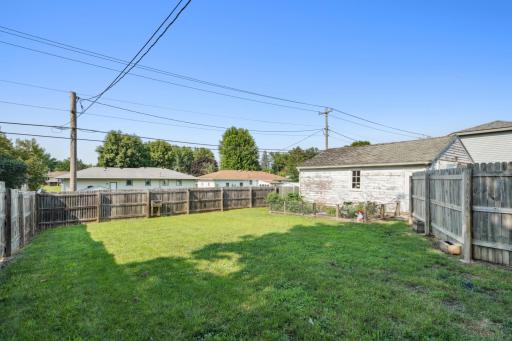 1715 10th Street E, Glencoe, MN 55336